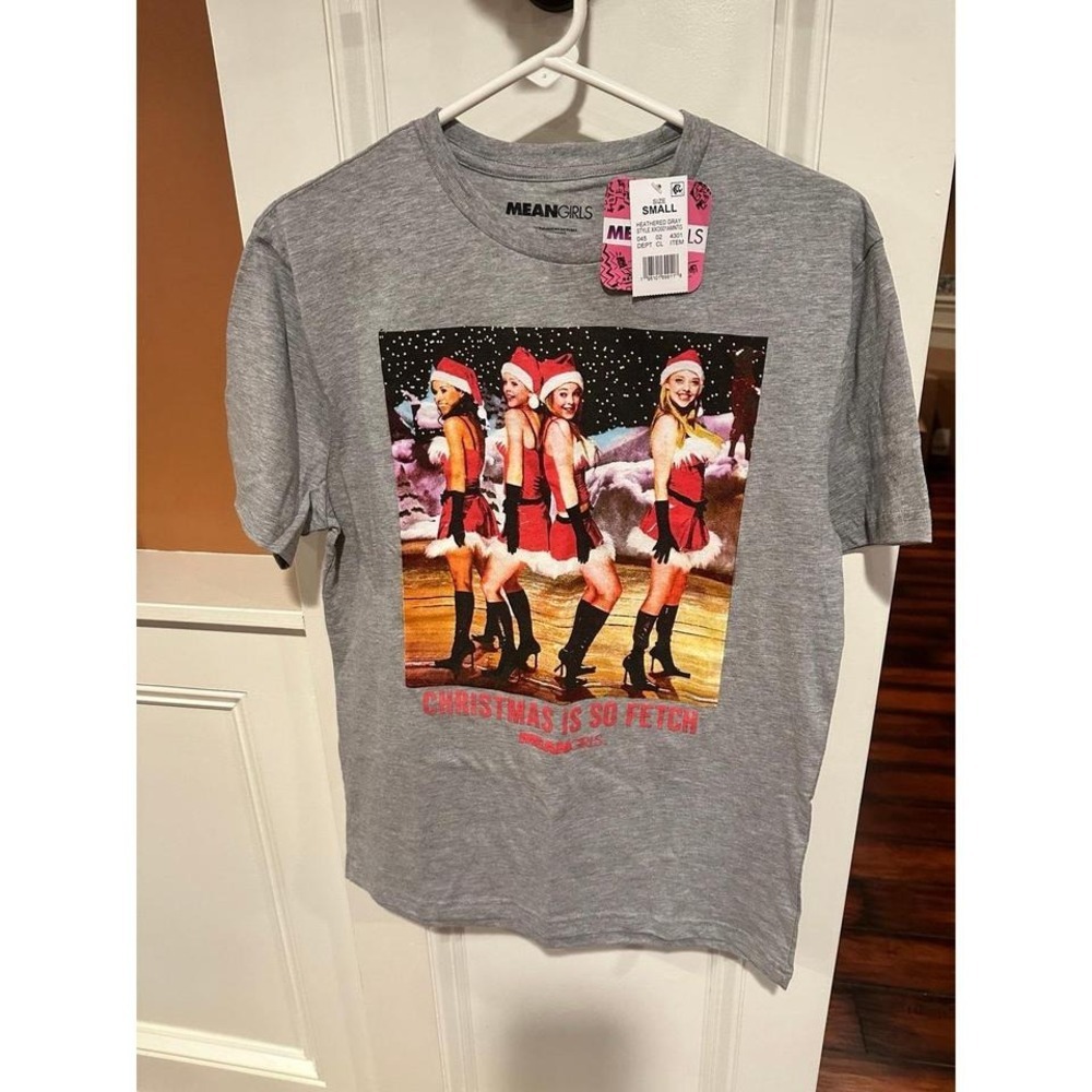 New Mean Girls Short Sleeve Christmas Is So Fetch Graphic T-Shirt Gray, size sma